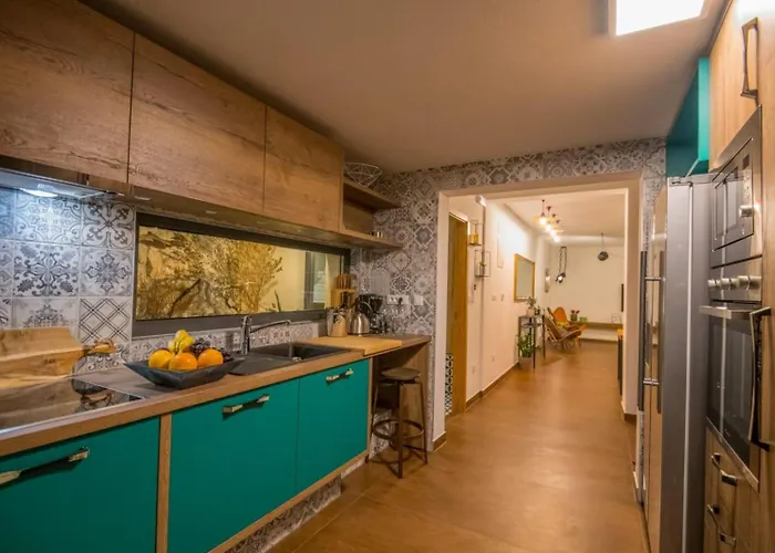 De Linda - Exklusiv Makarská