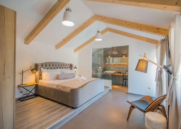 De Linda - Exklusiv * Makarská